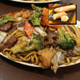 Yakisoba Tradicional Grande + 2 Rolinhos de Camarão
