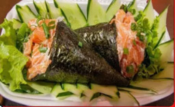 (segunda-feira) 2 Temaki Salmão