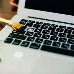 Troca de Telas e Teclados de Notebook